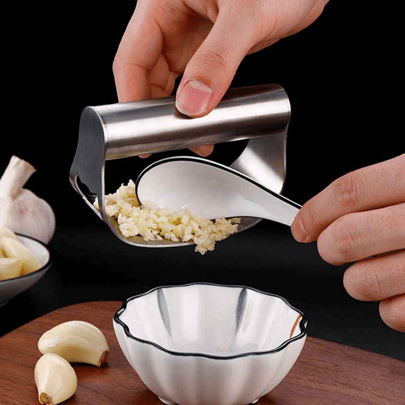 This is Wanderful Stainless Steel GARLIC PRESS