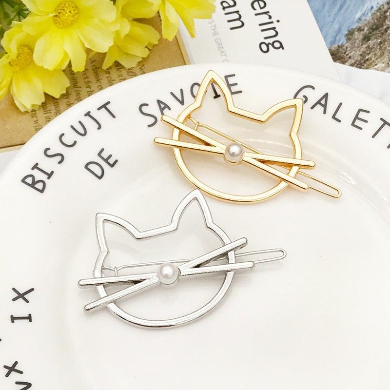 This is a Cute Cat Hair Pin Imitation Pearl Hairpin