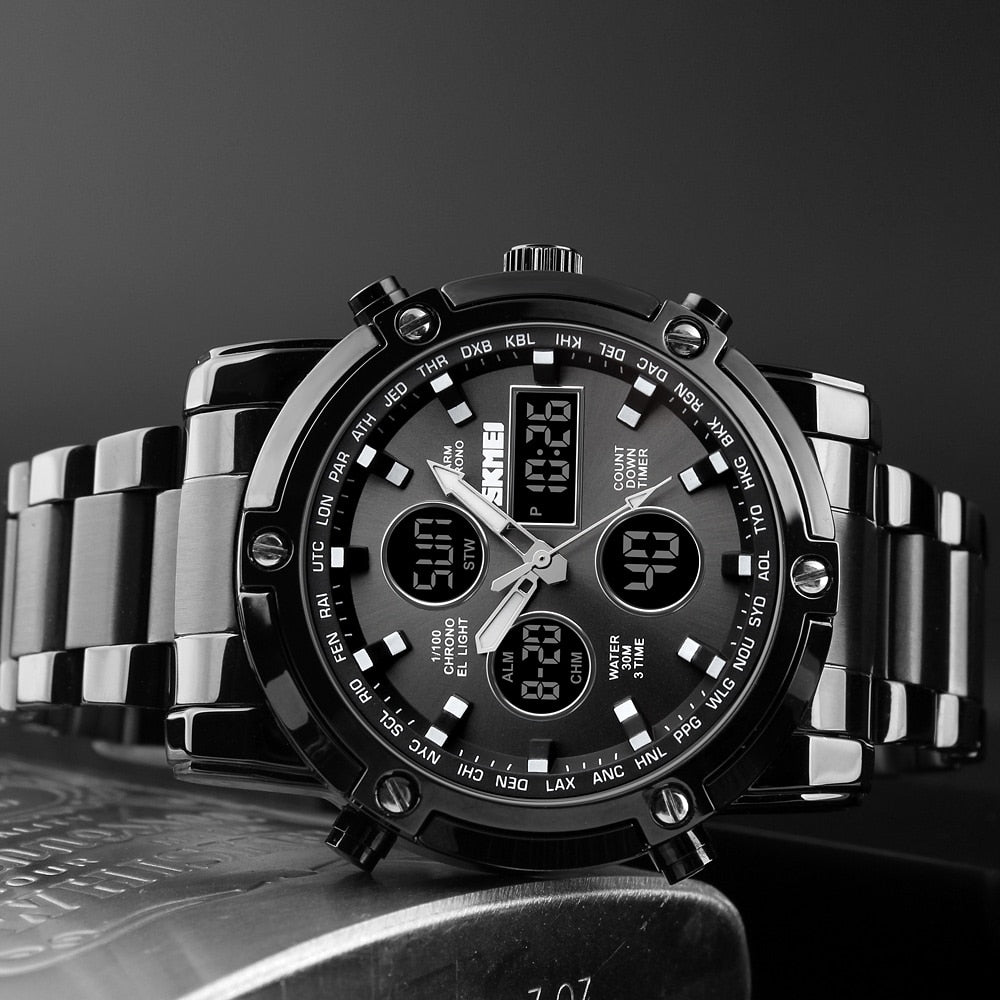 This is a 1389 Mens Waterproof Quartz Analog Watch