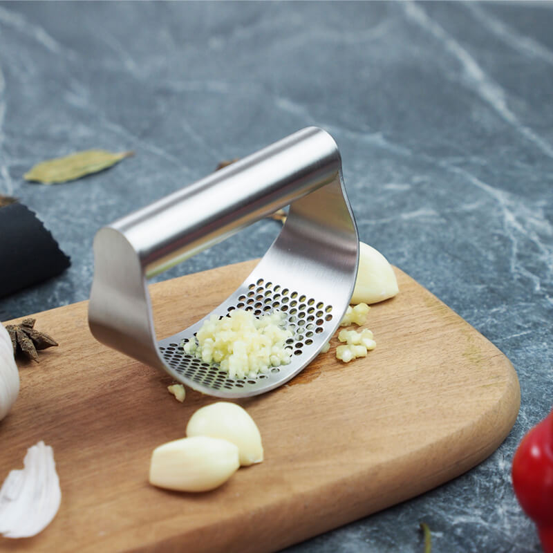 This is Wanderful Stainless Steel GARLIC PRESS