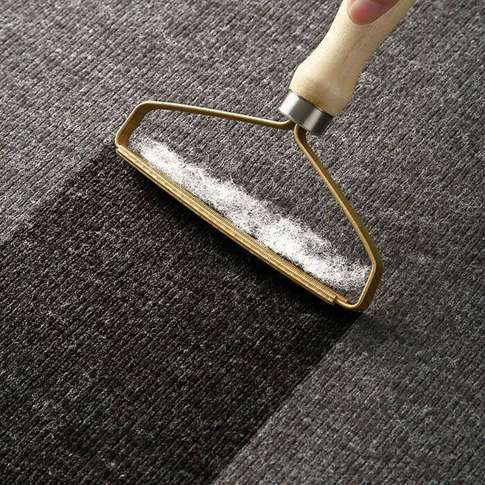 This is a LINT-FREE BRUSH