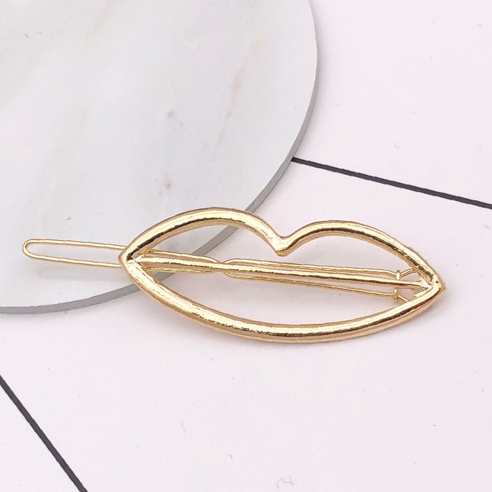 This is a Cute Cat Hair Pin Imitation Pearl Hairpin